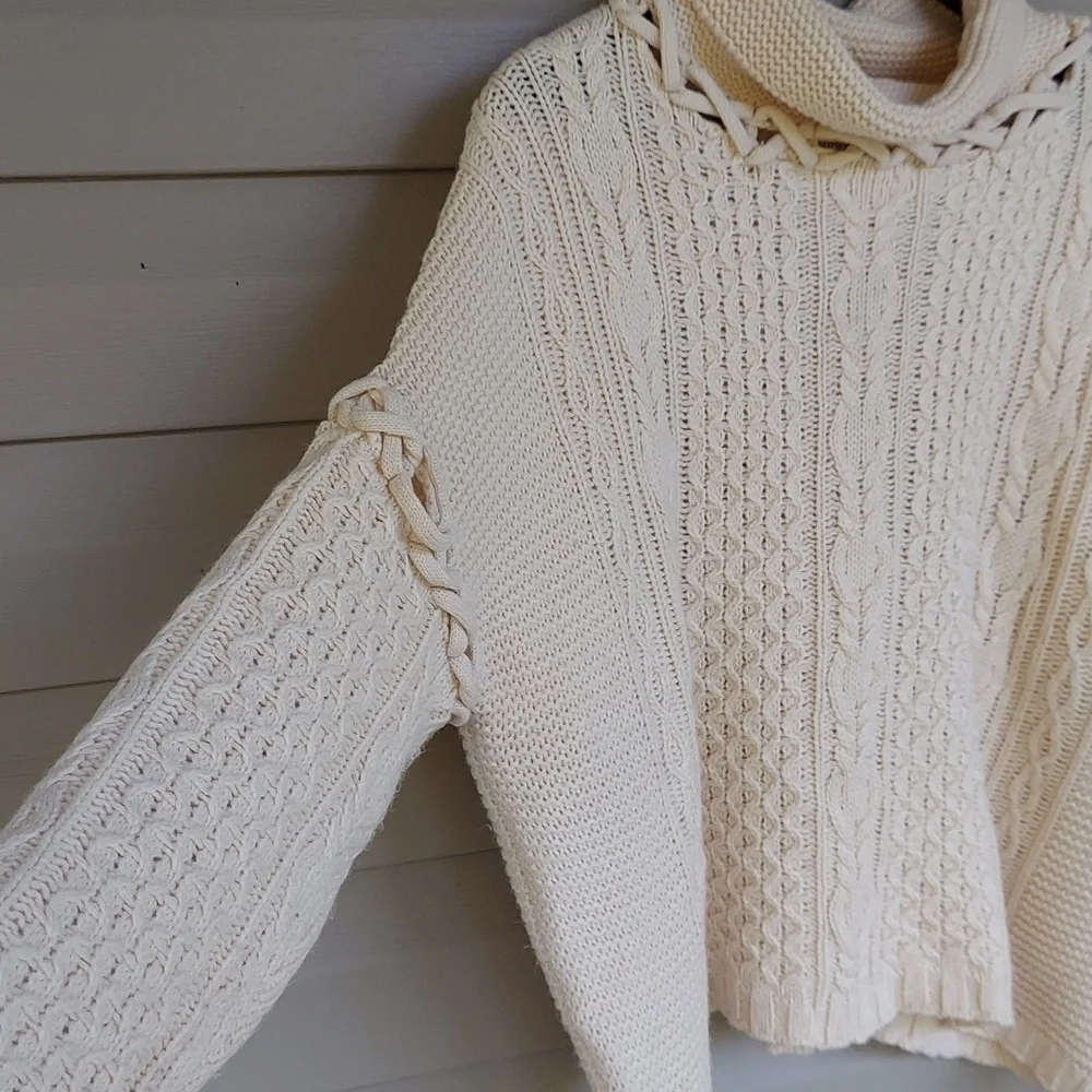 ANDTHEWHY Boho Oversize Cable Knit Cowlneck/Turtleneck